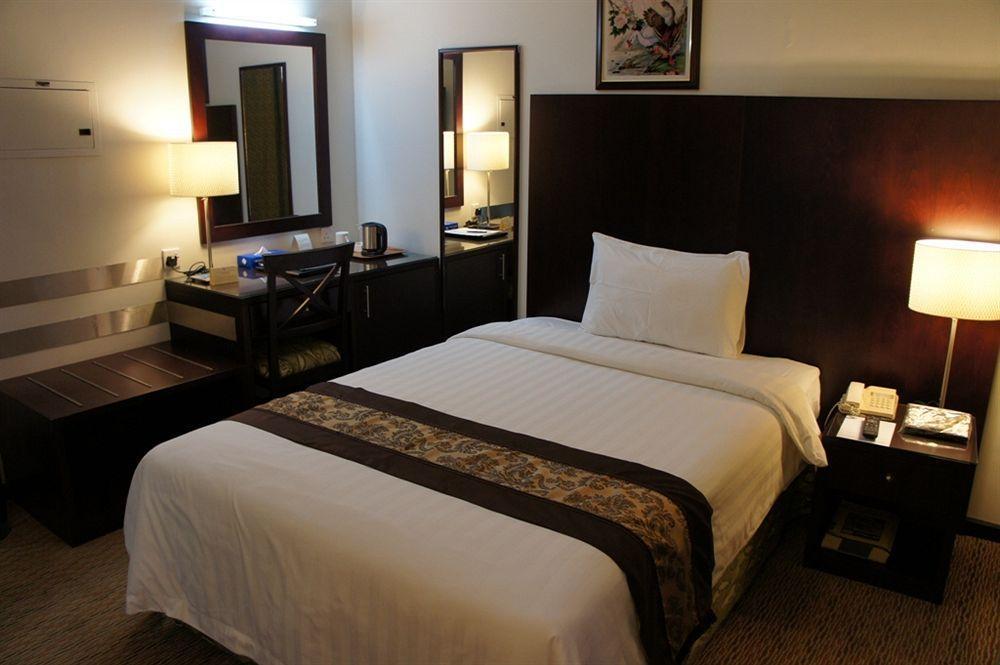 Dream Palace Hotel 두바이 외부 사진